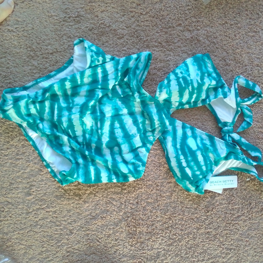 Beach Betty cutout suit
